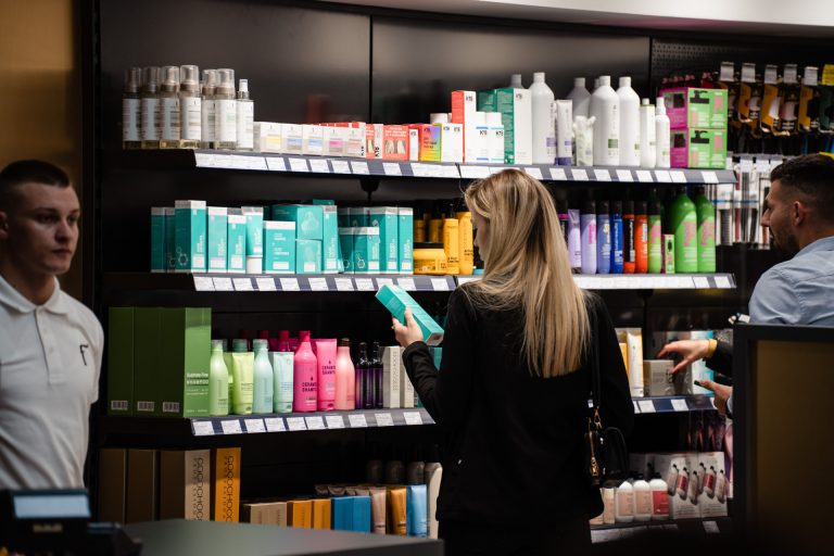 A7404484